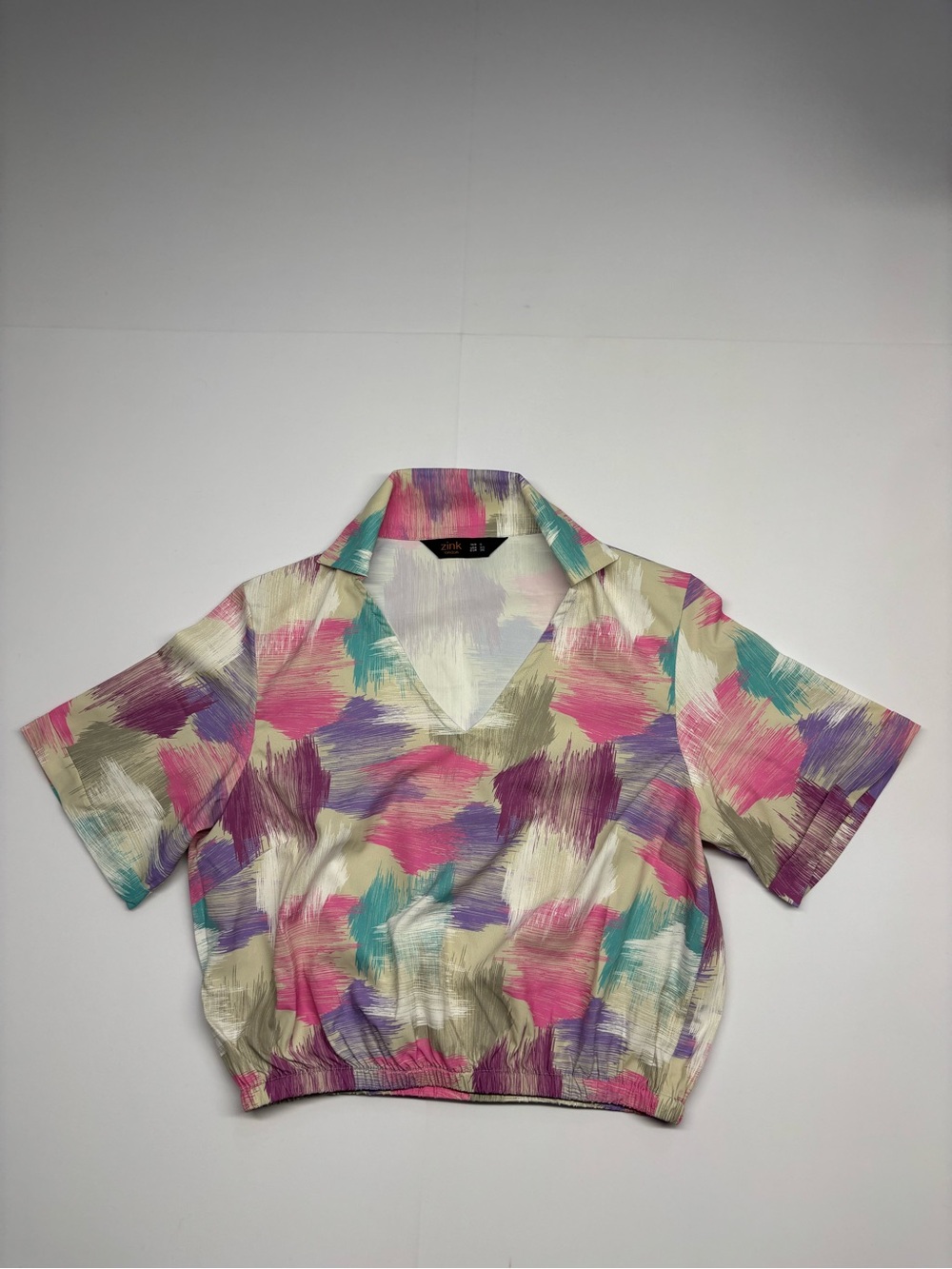 Multicolored Abstract Print Cropped Collar Top